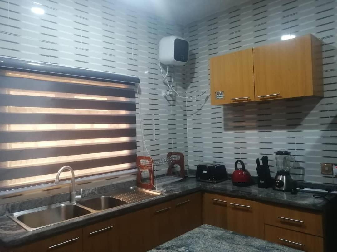 Appartement Saint Kingsley à Ibadan Extérieur photo